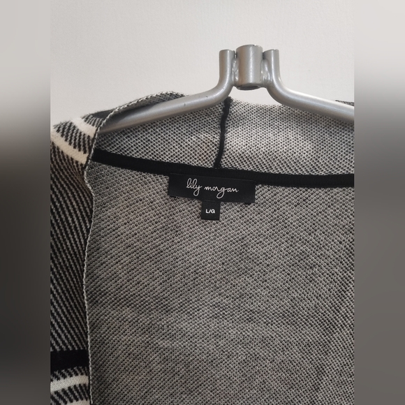 NWOT Long open plaid cardigan - Picture 4 of 10